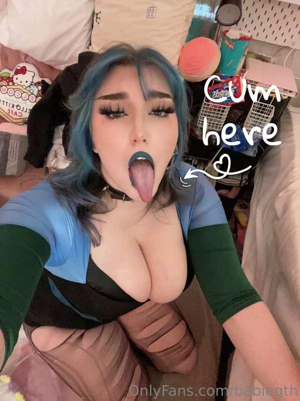 Gwen is ready for the load