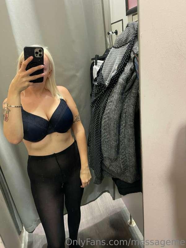 Changing room😜