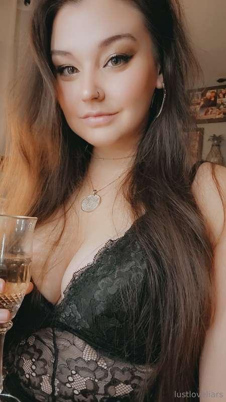 I wanted to post my NYE pics instead of having them in Highl..
