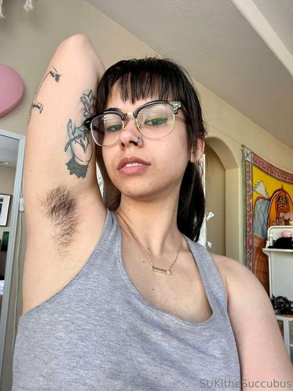 Sooo who’s gonna lick my armpit?