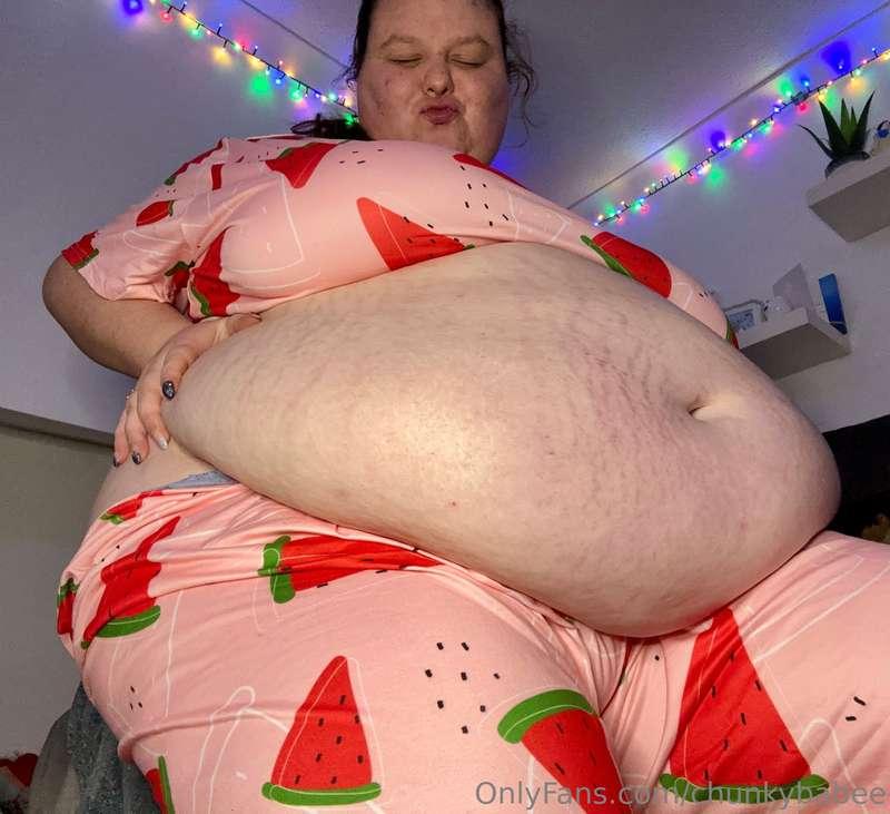 I’m genuinely getting so much fatter and I love it!! My stre..