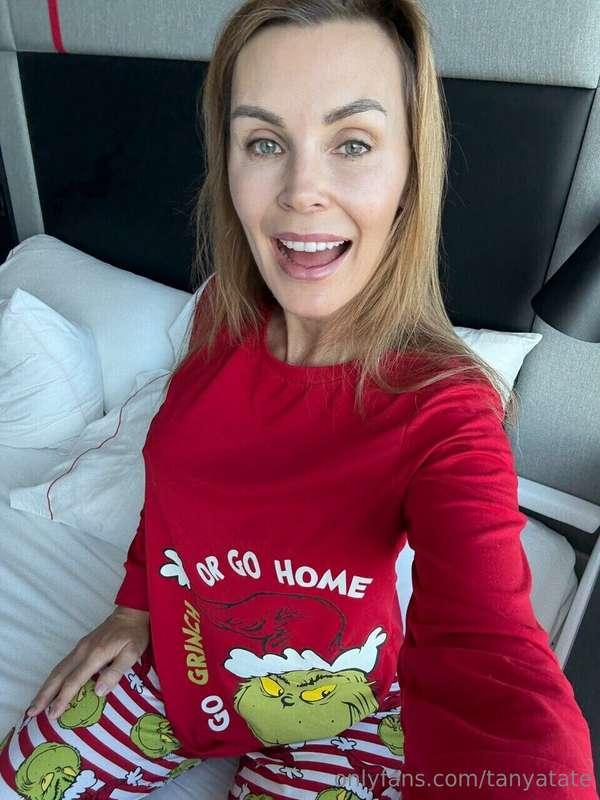 Stop scrolling. Start sexting on @tanyatate 💦