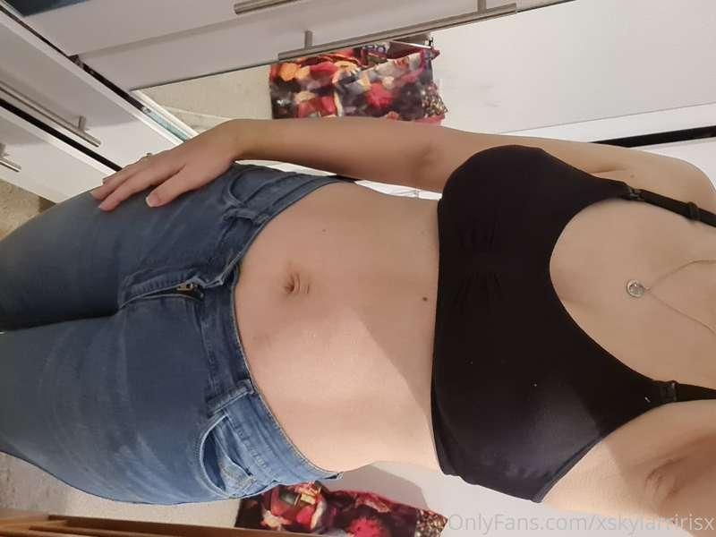 my baby is 8 days old and I'm back in my size 8 jeans. women..