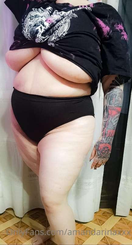 Needing more tattoos 😵