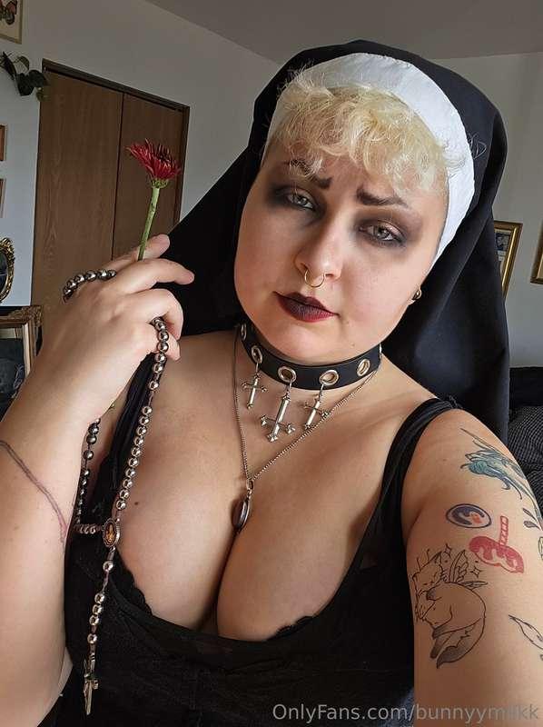 halloweenie lewks with my tits lookin killer :3c