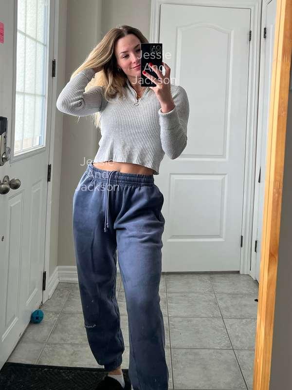 Comfy outfit for a cold, rainy morning working at home 🥶 No ..