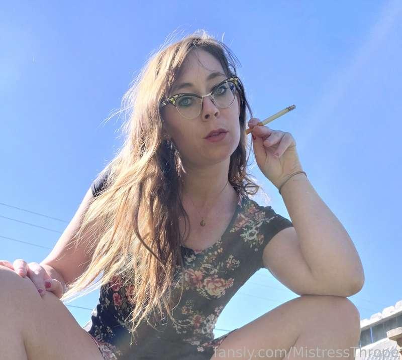 mistressthrope image #0