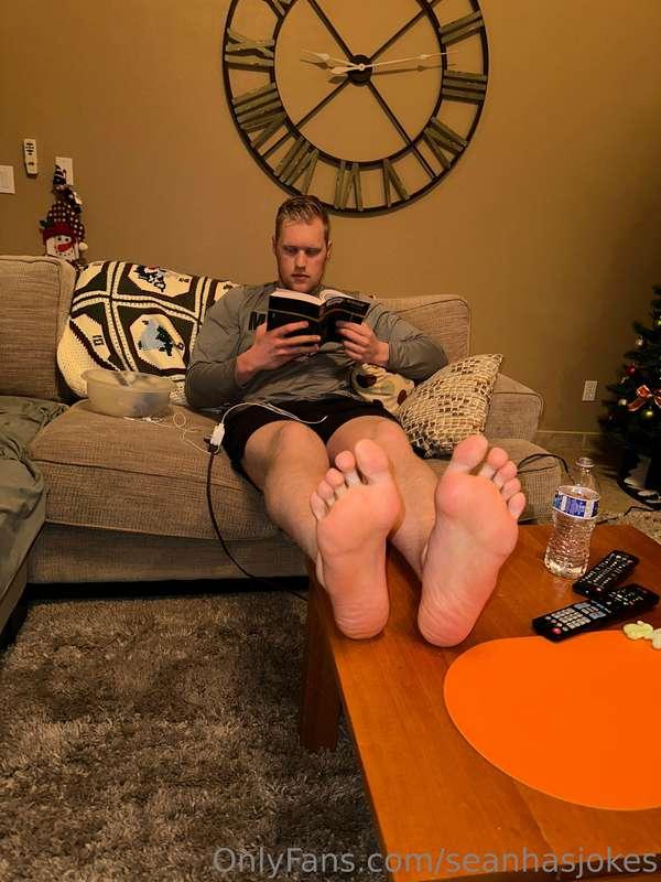 I need a foot massage😫