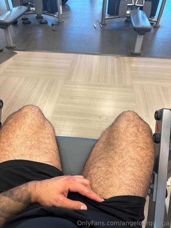 Does my lap look comfortable enough for your ass? 🤪