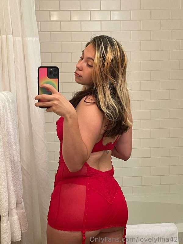 lovelylina420 image #0