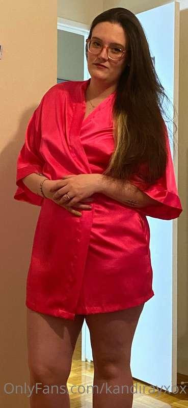 Just a little shoot with nothing but a robe on. Mmmm.... Tho..