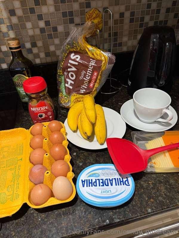 Would you rather be my breakfast or make me moan over the co..