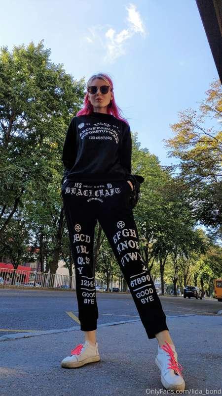 Yessss, it's time for my Ouija outfit 😂