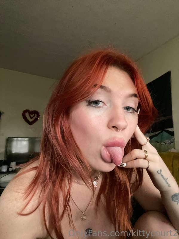 25% off my paid page , sex clips posted yesterday and today ..