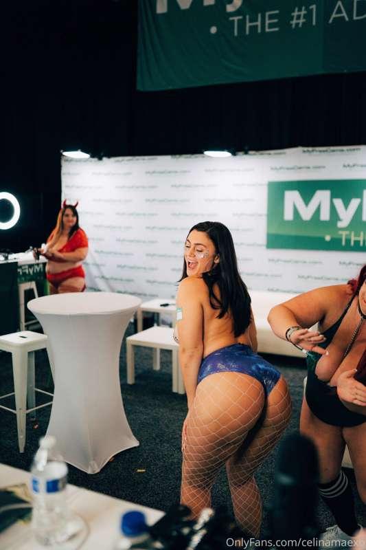 Exxxotica NJ was such a great time!! Tons of sexy content is..
