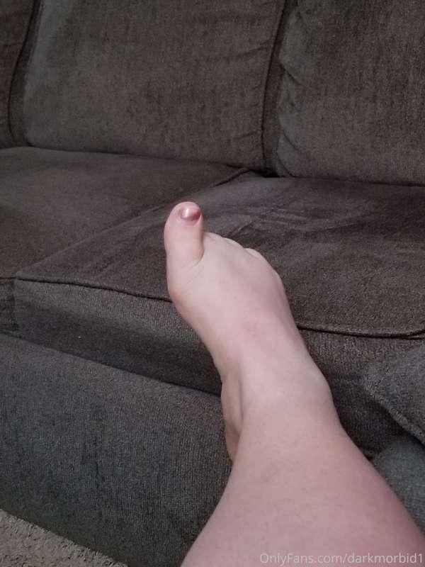 Good morning 😎 some feet to brighten your morning. I know I'..
