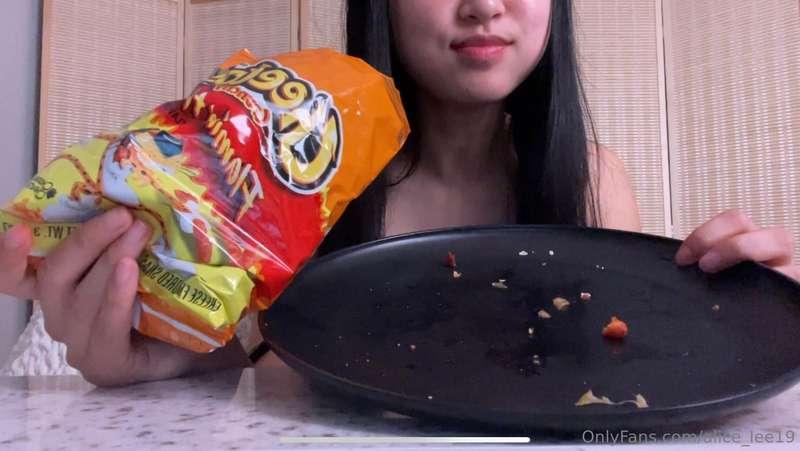 Guess what I had for dinner after the stream!  #naked #asmr ..