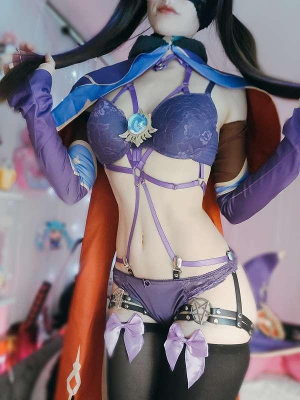 Mona in Sexy lingerie 😍