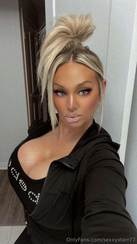 Even in my worst times I still look like this. Barbie fuckdo..