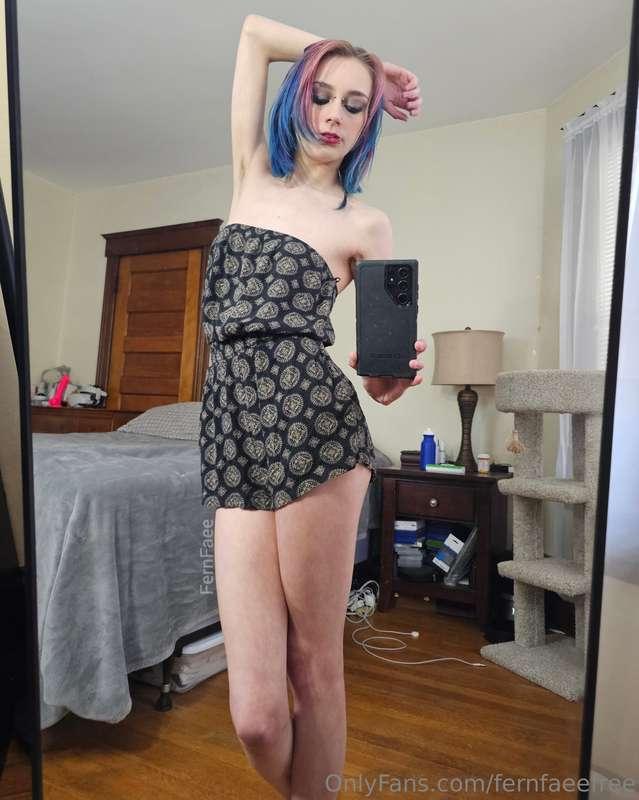 I don't wear strapless stuff very often, but maybe I should ..