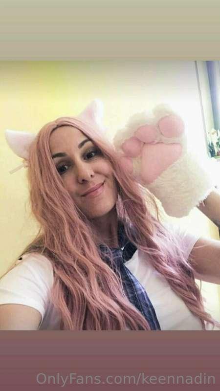 ❄️🔥People say the cold is easier to bare if u have warm PUSS..