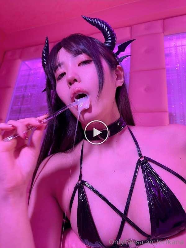 Succubus girl brushes her teeth with something dirty 💦