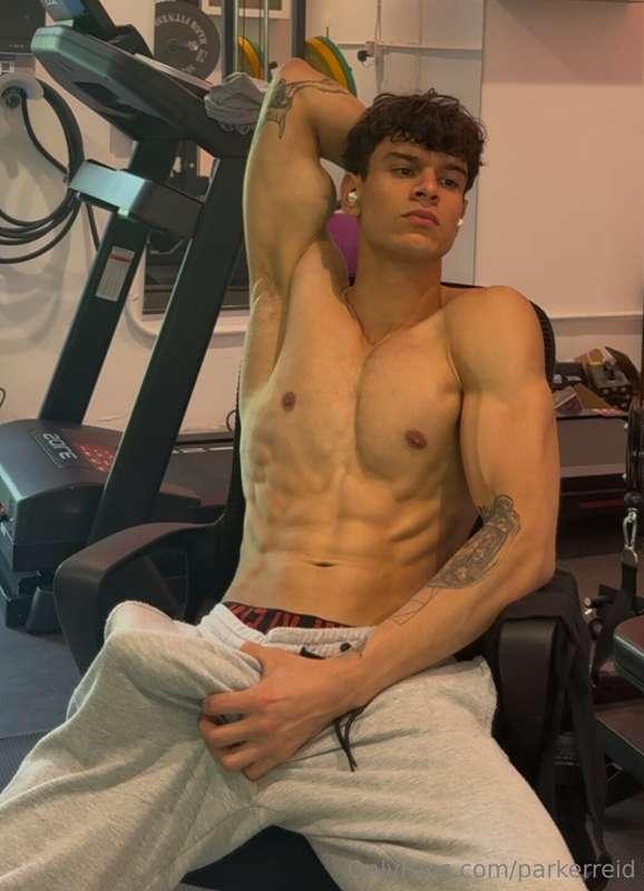 let me show u who PARKER REID truly is..@parkerreidvip 🚨 