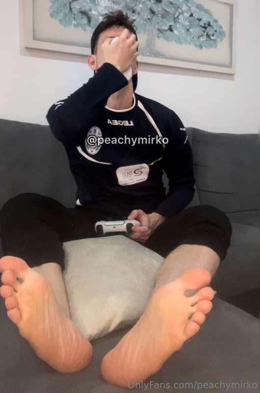 Would you worship my smelly feet while I play on the PS5 and..