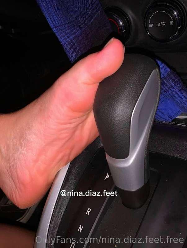 ninadiaz.feet.free image #1