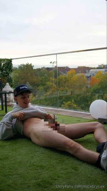 Wanna see it uncensored?🙈 