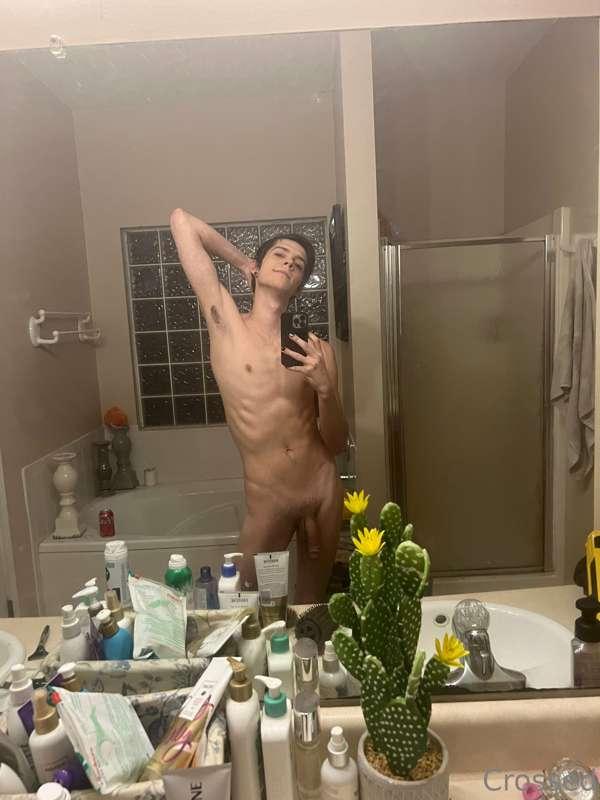 Hey do you guys have any ideas on what outfits I should try ..