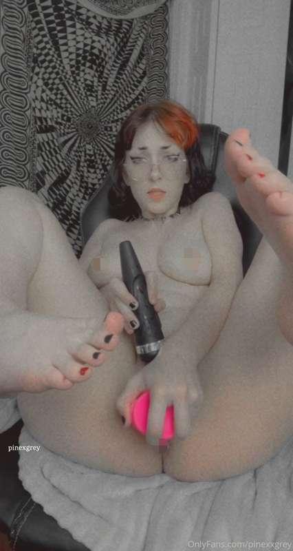 Super creamy orgasm, like ridiculously so. 5 minutes.