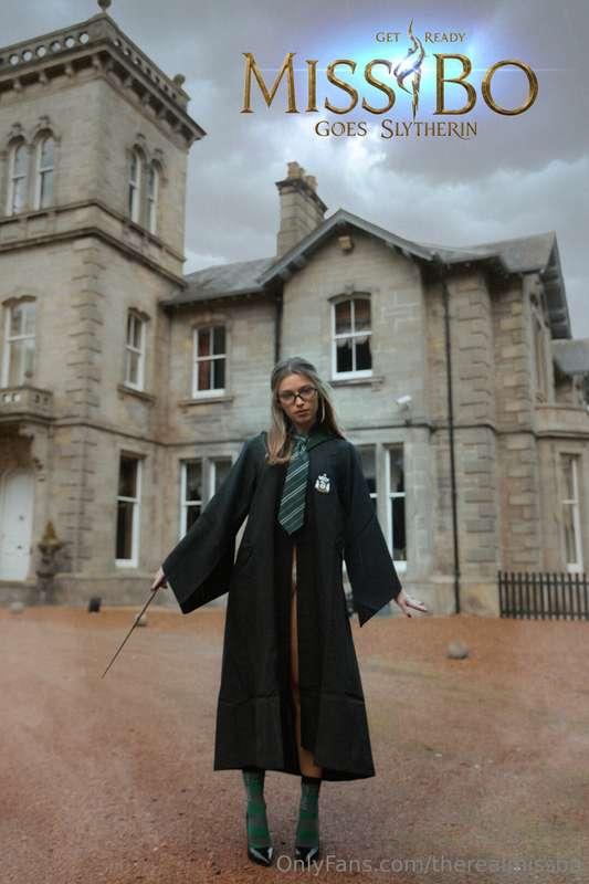 Turned bad for Halloween 🤭🔥🐍