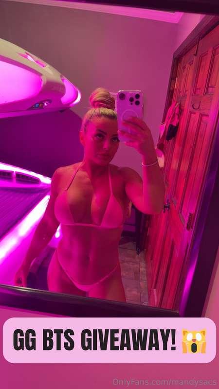 G/G BTS GIVEAWAY You loved my G/G content with Paige so much..