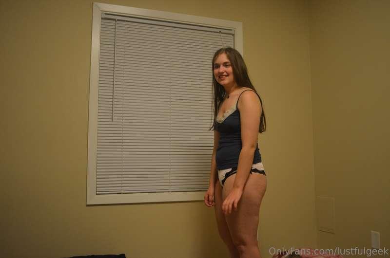lustfulgeek image #2