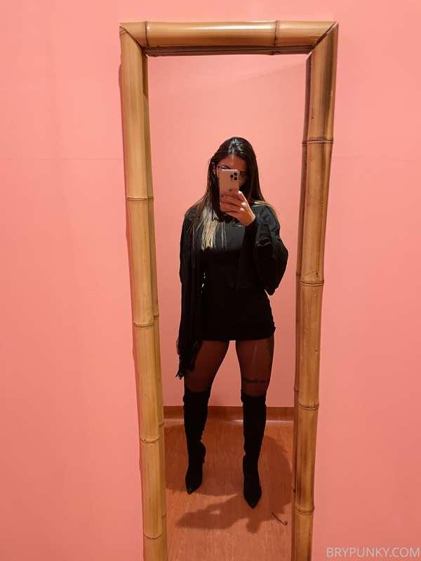 Did you ever see me wearing boots? I just realize they are s..