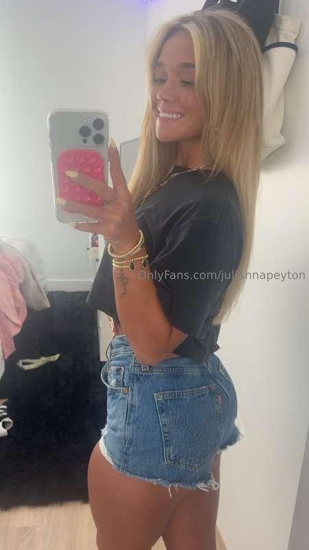 Temptation looks good on me:)