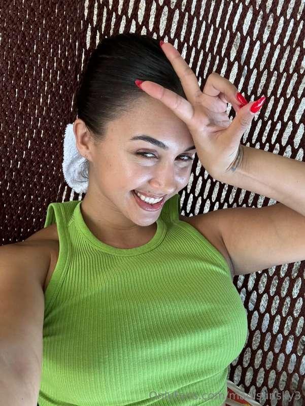 Who else is having a lazy Sunday today?😚