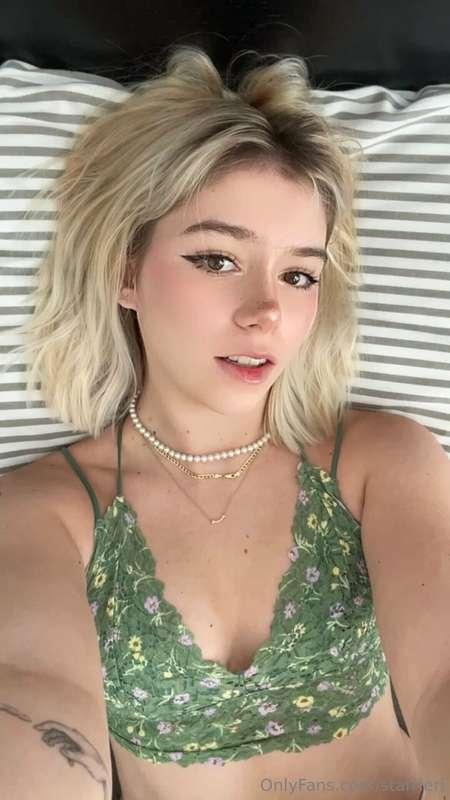 count how many freckles you see 🤭