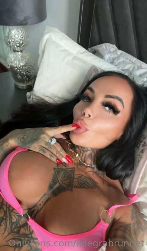 I think this finger isn't the only one that wants to get suc..