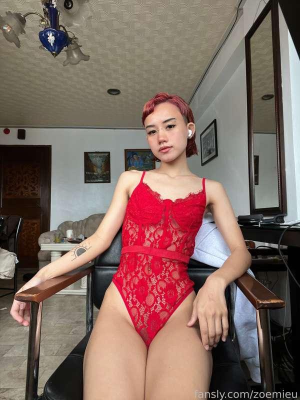 zoemieu image #3