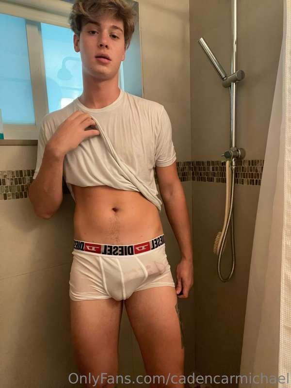 Come get wet with me 😝