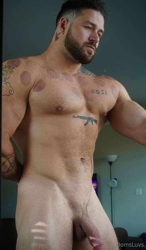 Couple pics on my rest and recovery day 😄 cupping helps so m..