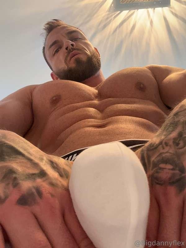 Don´t you want me in top of you like that? 😈