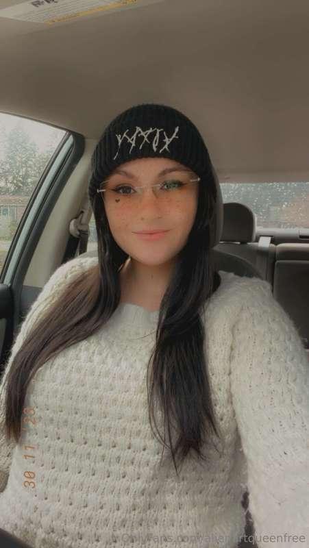 Here to cure your Monday blues 💞