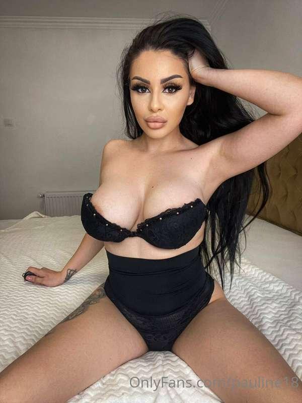 Celine is the best squirter 💦😳go sub to her FREE page @celin..