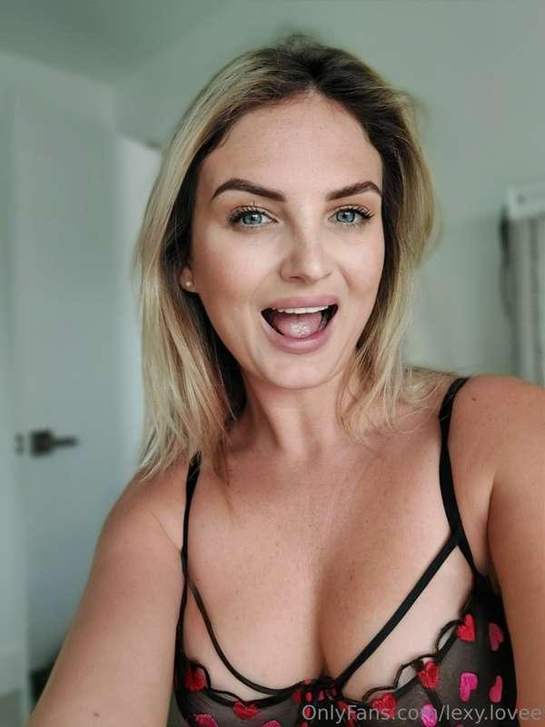 Smile because it is Saturday!!🥰😍
Stay healthy and wealthy🍀🌴🌞