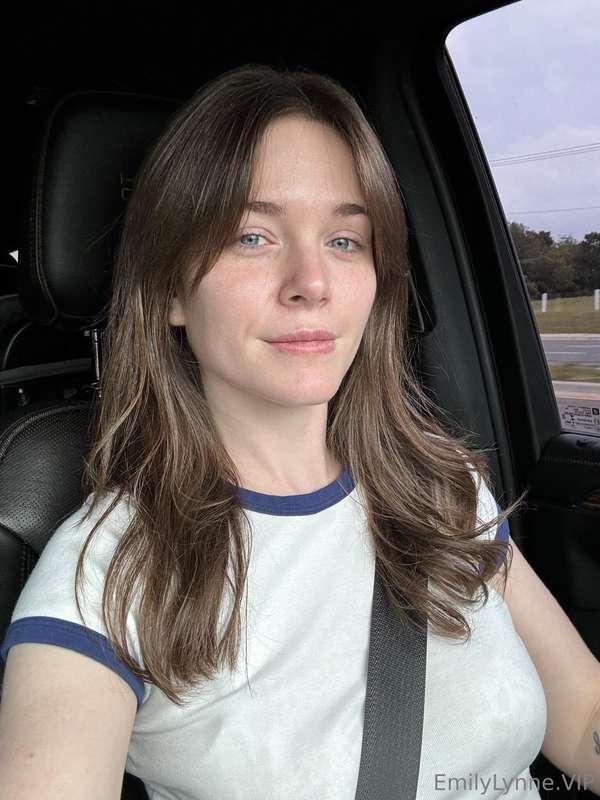 going to get coffee if anyone loves me enough to tip a few d..