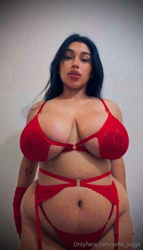 I got the biggest boobs ever! 😇
How would fit them in your h..