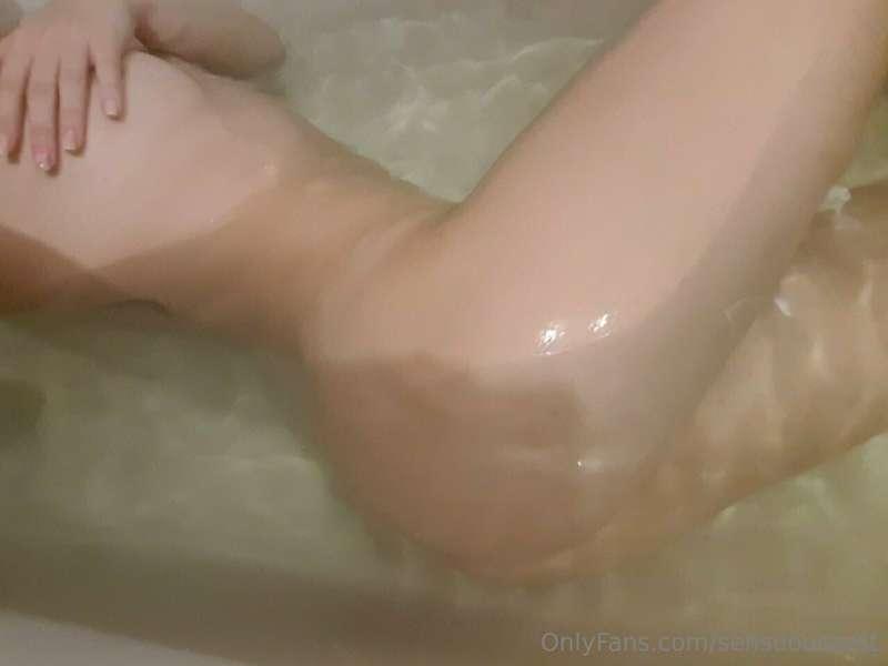 ## I love taking a hot bath 🥵🔥